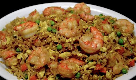   Arroz frito con camarones de Fangchenggang: ¿Un festival para los sentidos o un desafío culinario? 